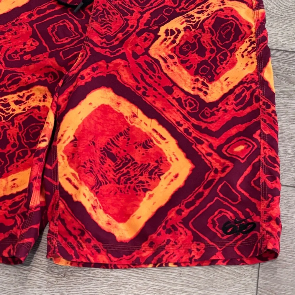Nike 6.0 Board Shorts Mens 36 Red Orange Geometric Psychedelic Swim Trunks